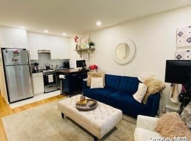 765 Shore Rd unit 1D, Long Beach, NY 11561 - photo 2