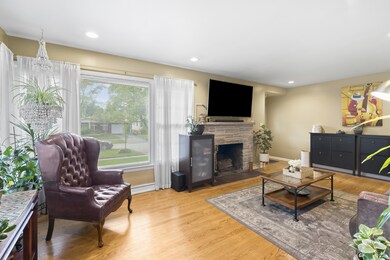 18437 Stewart Ave, Homewood, IL 60430 - photo 3