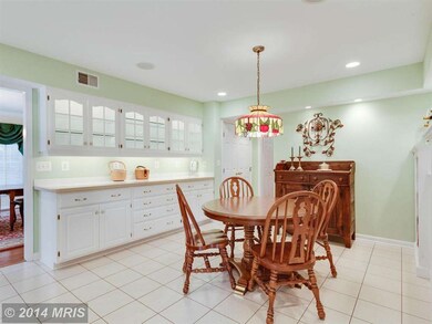 527 W Main St, Purcellville, VA 20132 - photo 6