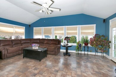 42 Lafayette Dr, Hazlet, NJ 07730 - photo 4