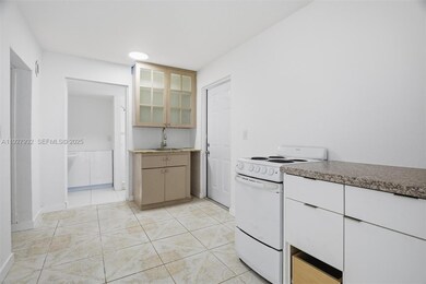 465 NE 165th St unit 1, Miami, FL 33162 - photo 2