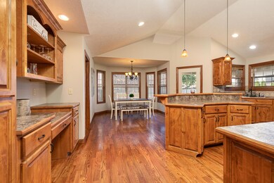 607 N Montclair Way, Nixa, MO 65714 - photo 7