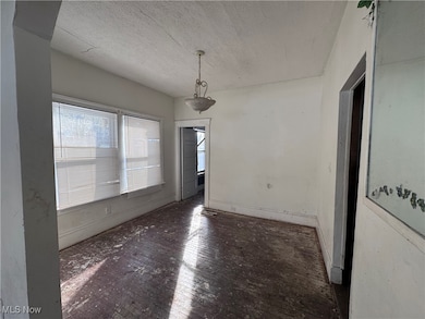 14526 Orinoco Ave, Cleveland, OH 44112 - photo 7