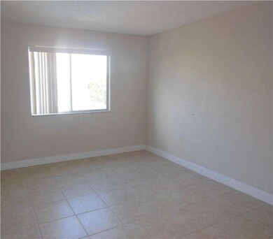 Kendall Lakes Towers unit 401, Miami, FL 33193 - photo 6