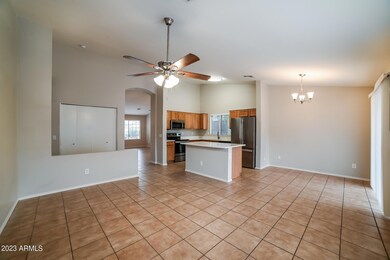 002-photo-living-room-13117333