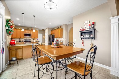 Eat-in Kitchen