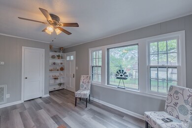 404 Oak St, Manchester, TN 37355 - photo 6