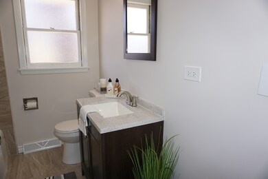 1916 Walnut St, Waukegan, IL 60087 - photo 4