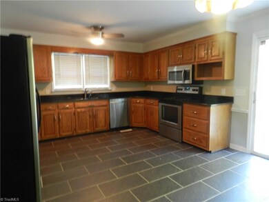 1631 Brevard Dr, Asheboro, NC 27205 - photo 2