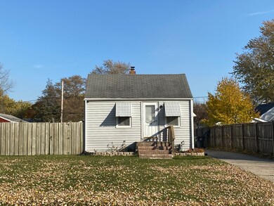 119 N Frolic Ave, Waukegan, IL 60085 - photo 2