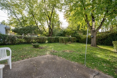 479 Bernhard Rd, Columbus, OH 43213 - photo 3