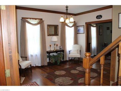 GRAND FOYER