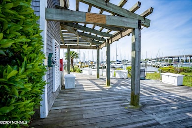 516 S Water St unit A-17, Oriental, NC 28571 - photo 6