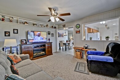 17606 N 102nd Dr, Sun City, AZ 85373 - photo 4