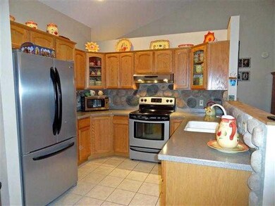 Kitchen lovely kitchen w/tile floor, cathedral cei