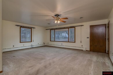 928 928 N 6th St, Mankato, MN 56001 - photo 6