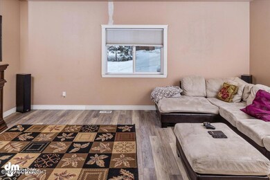 05-Living Room_DMD_3470