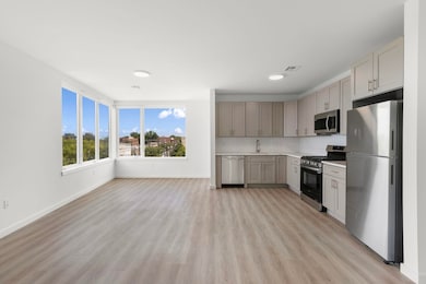 306 Bergen Ave unit 401, Jersey City, NJ 07305 - photo 2