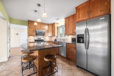 411 Gulf Rd W, South Dartmouth, MA 02748 - photo 4