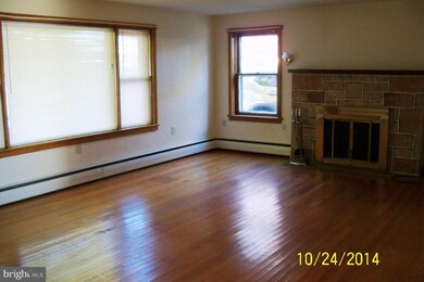 2434 Philadelphia Ave, Chambersburg, PA 17201 - photo 4