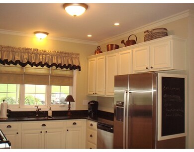 43 Grey Wolf Dr unit 43, Franklin, MA 02038 - photo 3
