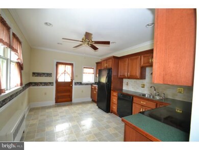 647 Hampton Ave, Southampton, PA 18966 - photo 6