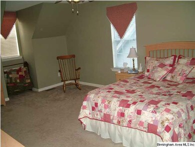 Extra large master bedroom - has enough space to h