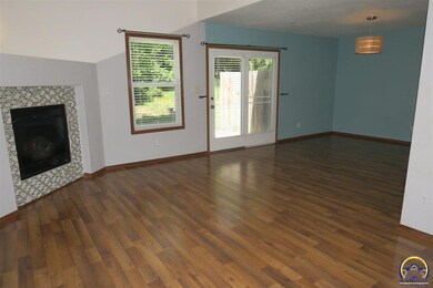7318 SW 23rd St, Topeka, KS 66614 - photo 2