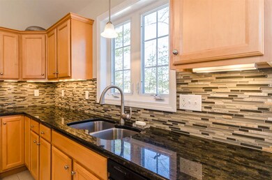 85 Jenna Way, Manchester, NH 03104 - photo 6