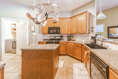 31619 Forest Oak Park Ct, Conroe, TX 77385 - photo 4