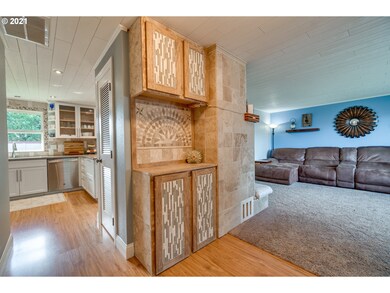 3132 1st St, Hubbard, OR 97032 - photo 5