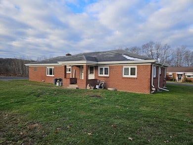 427 Pattison St, Saint Marys, PA 15857 - photo 4