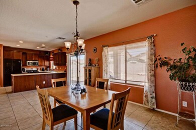 Living/dining room