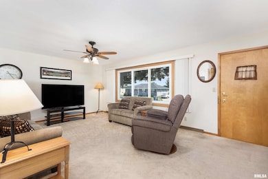 1932 W 36th St, Davenport, IA 52806 - photo 6