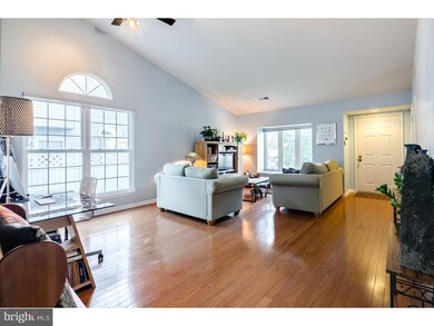 266 Wood Stream Ct, Langhorne, PA 19047 - photo 2