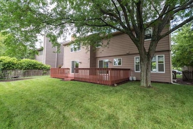 2517 Leach Dr, Naperville, IL 60564 - photo 2