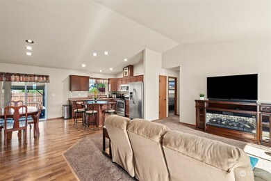 2525 NE Noble Loop, East Wenatchee, WA 98802 - photo 3