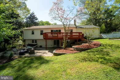 8019 Lake Pleasant Dr, Springfield, VA 22153 - photo 5