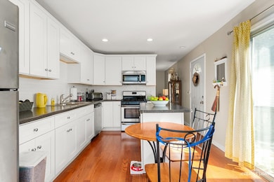 117 Boulder Hill Pass unit 117, Montgomery, IL 60538 - photo 4