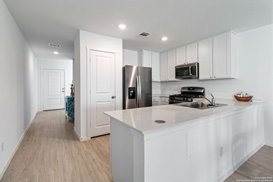 14206 Enfield Falls, San Antonio, TX 78245 - photo 4