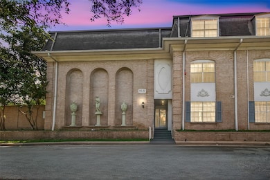 2601 St unit B114, Houston, TX 77025 - photo 2