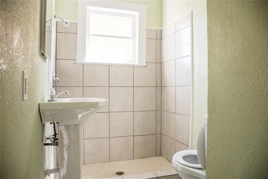 7937 Craddock Ave, El Paso, TX 79915 - photo 4