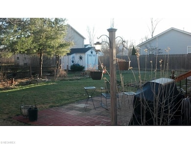 5010 Hawthorne Ave, Sheffield Lake, OH 44054 - photo 4