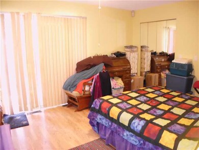 801 Williamsburg Cir unit 453, Warwick, RI 02886 - photo 6