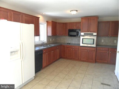 3114 Hunt Rd, Fallston, MD 21047 - photo 4