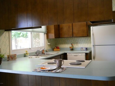 1929 E RIchards Drive 003