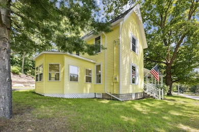 06-818-E-Main-St-Ionia-MI-48846-WindowSt