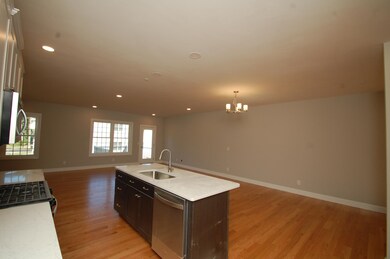 1 Sheffield Way unit 10A, Londonderry, NH 03053 - photo 5