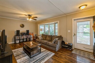 1512 60th St, Des Moines, IA 50311 - photo 3