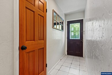 1241 NE Lafayette St, Albany, OR 97321 - photo 5